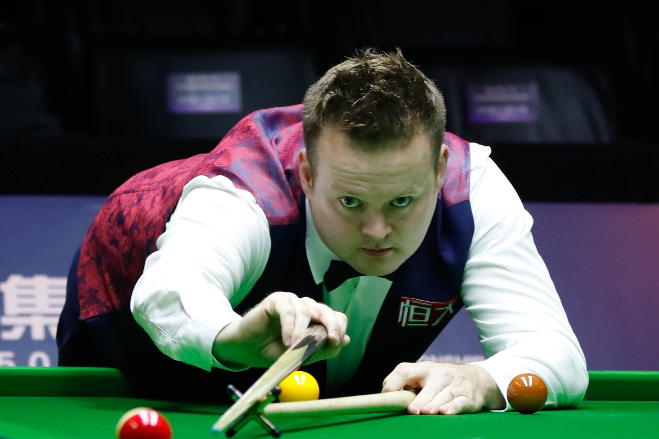 中场球员曾 中场球员曾