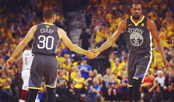 满了悬念 满了悬念